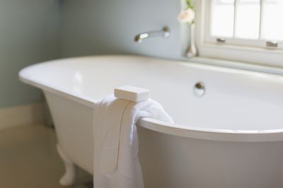 Porcelain Tub Resurfacing in Denver, CO